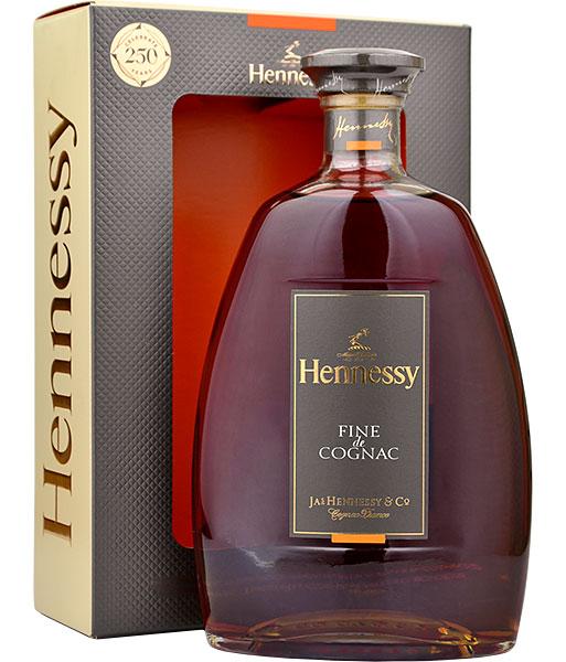 Hennessy Fine De Cognac 70cl in Branded Box